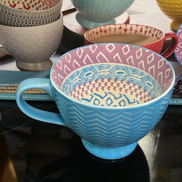 Signature Footed Coffee mugs. New in box. Set of 6 - Picture 7 of 10